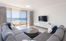 Allunga Stunning Beach Side Apartment